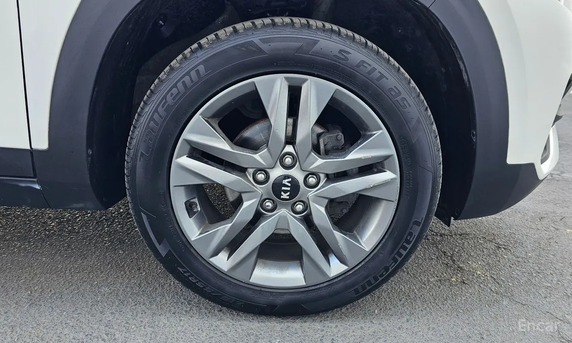 Фото 5 - Kia Seltos