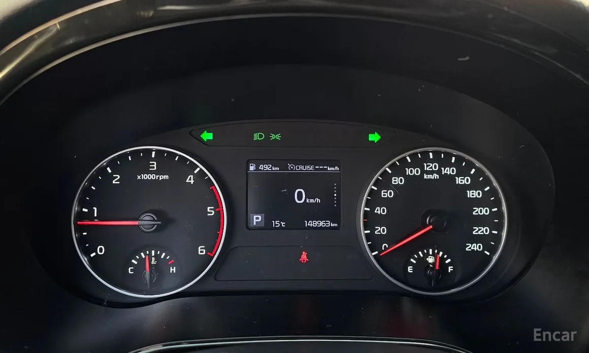 Фото 8 - Kia Seltos