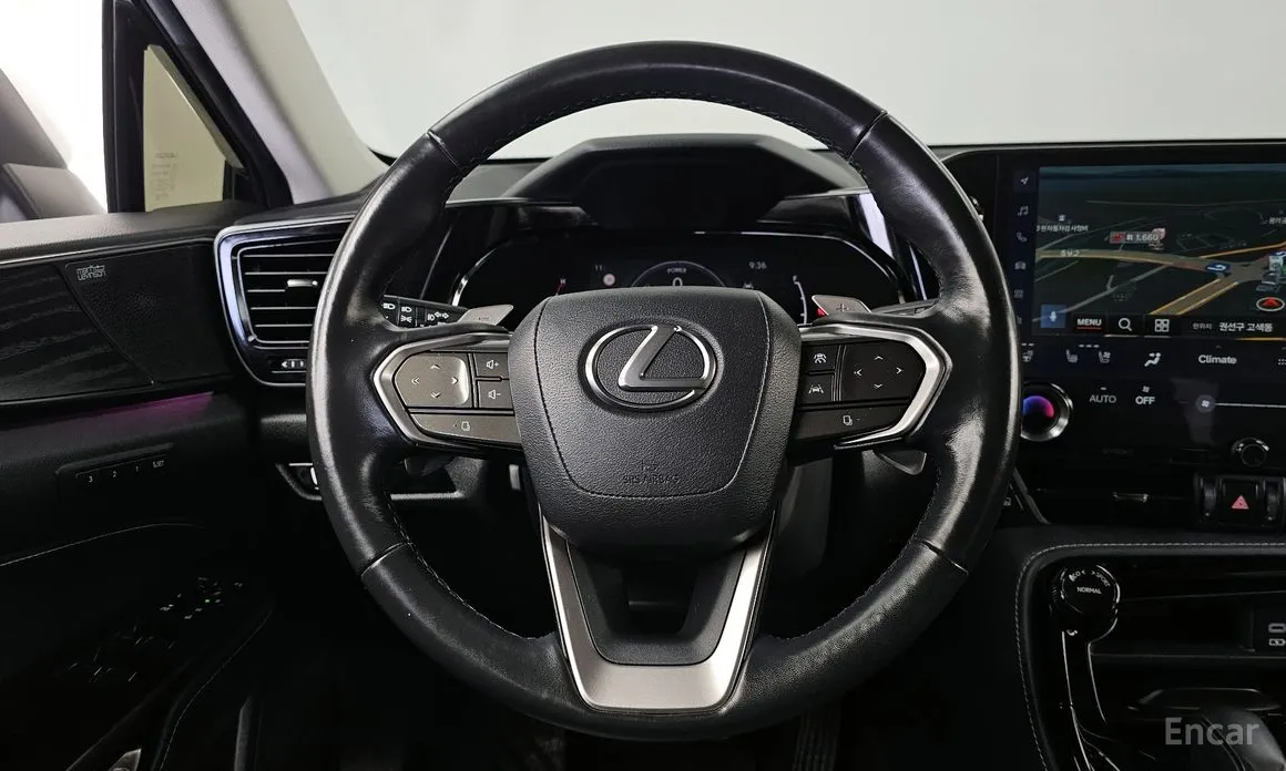 Photo 13 - Lexus NX