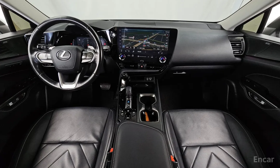Photo 7 - Lexus NX