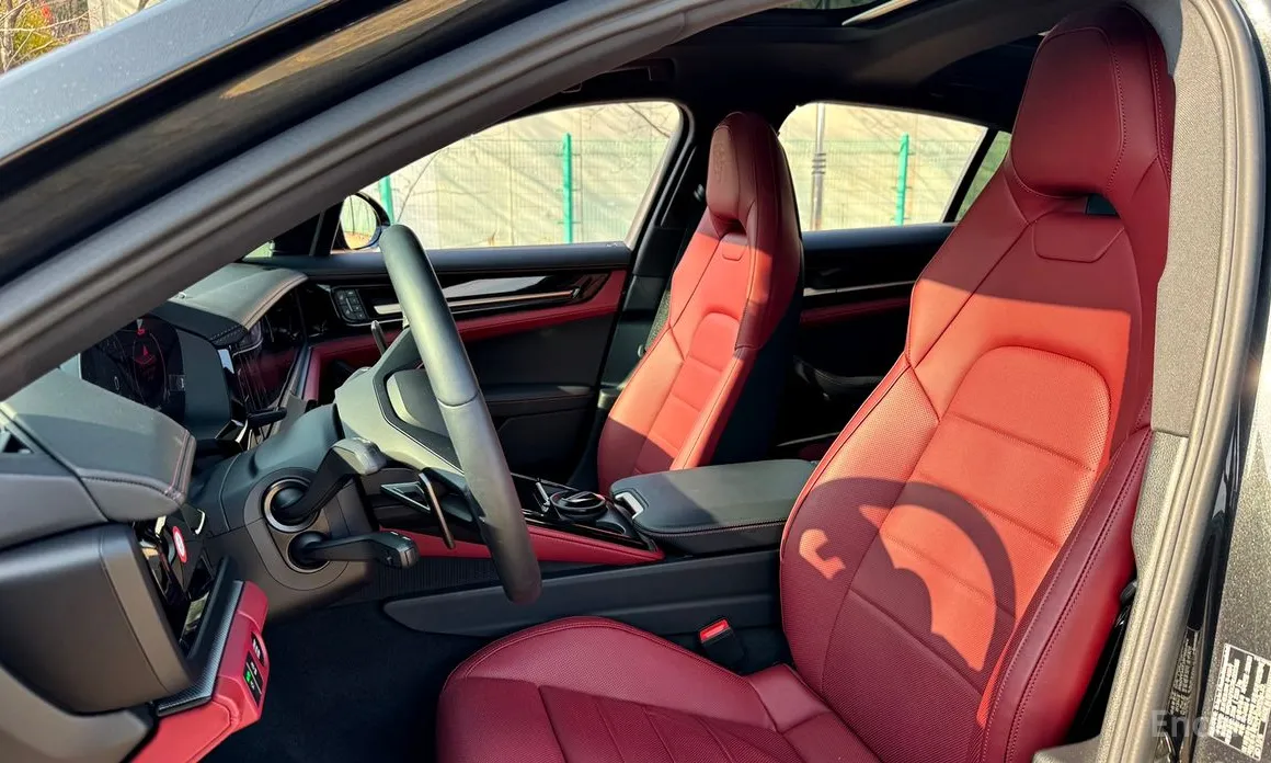 Фото 11 - Porsche Panamera