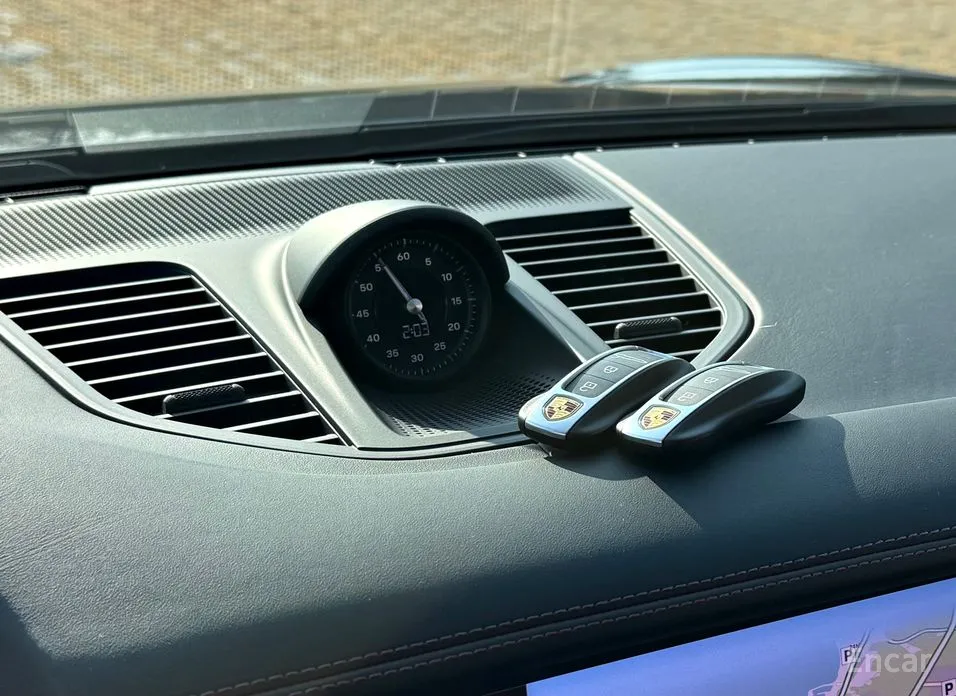 Фото 16 - Porsche Panamera