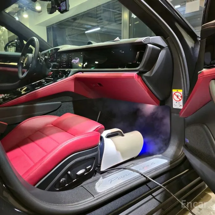 Фото 3 - Porsche Panamera