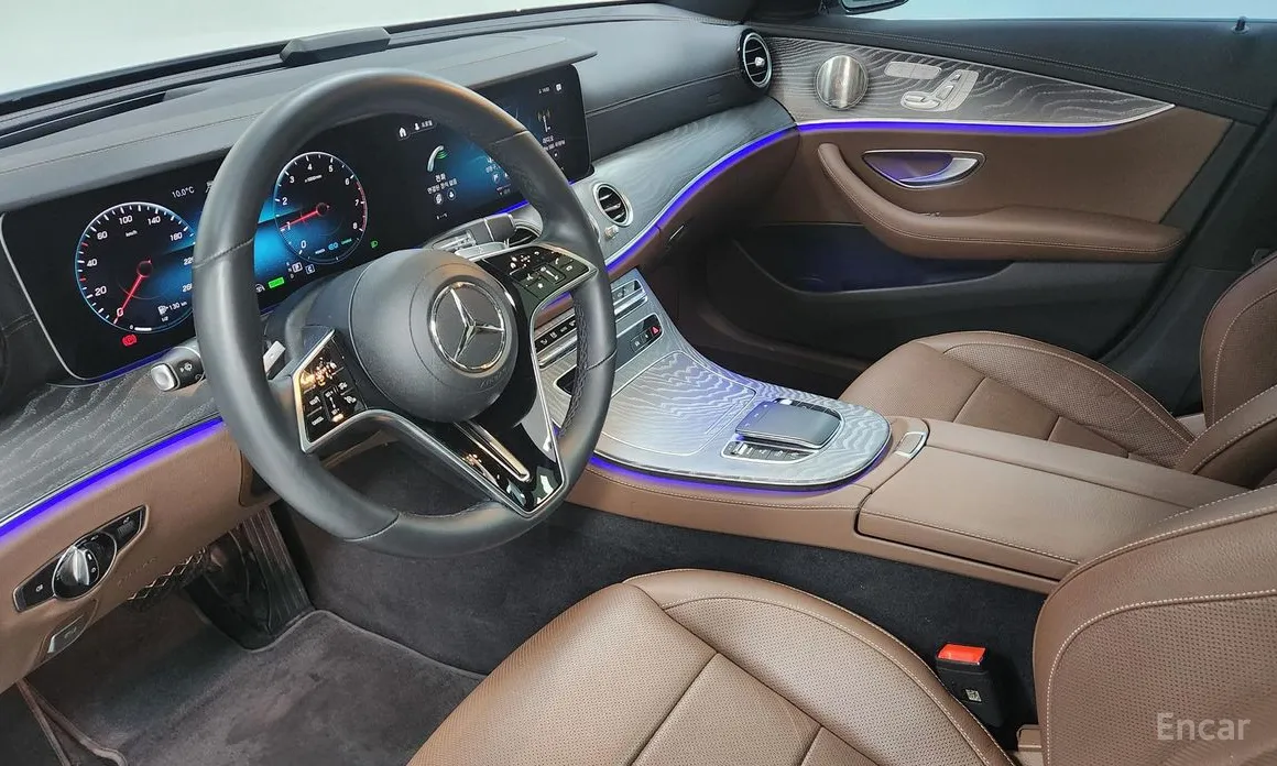 Фото 14 - Mercedes-Benz E-Class