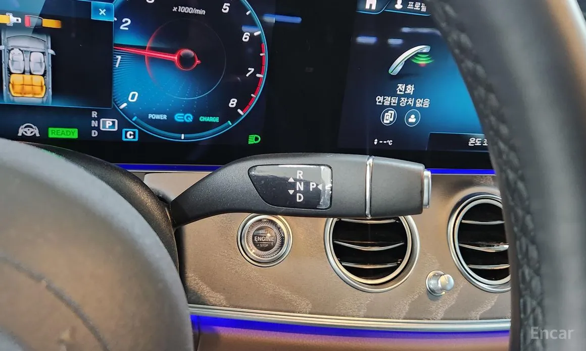 Фото 19 - Mercedes-Benz E-Class