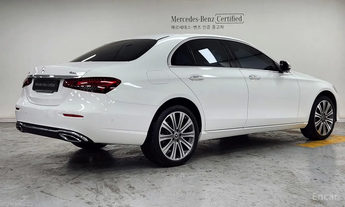 Фото 2 - Mercedes-Benz E-Class