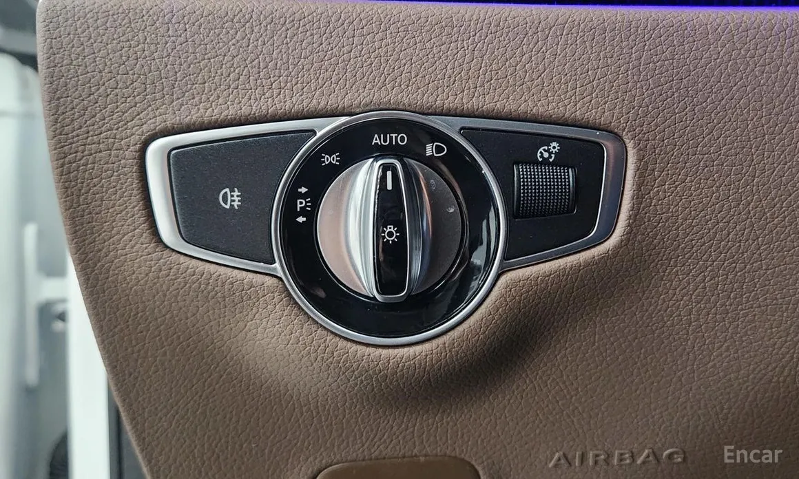 Фото 20 - Mercedes-Benz E-Class