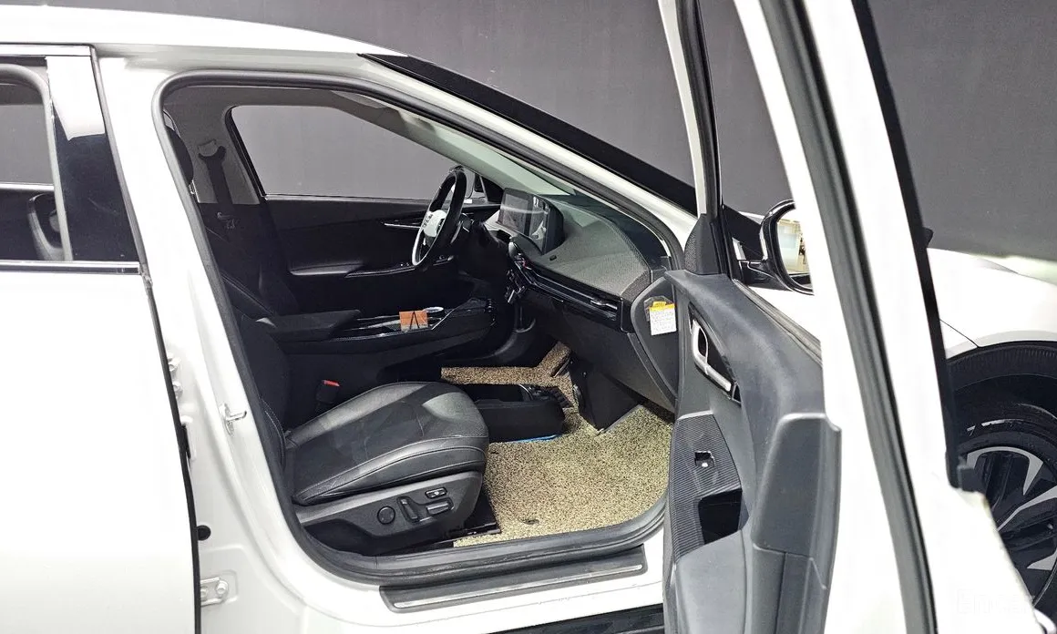 Фото 11 - Kia EV6