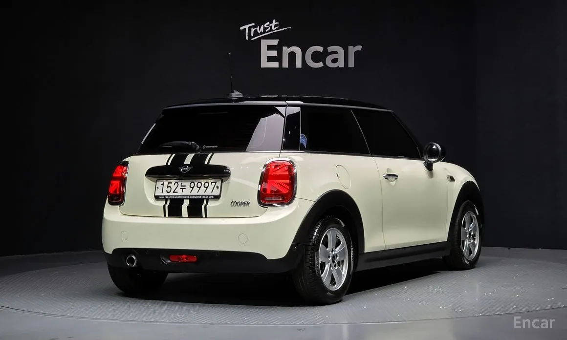 Фото 2 - Mini Cooper