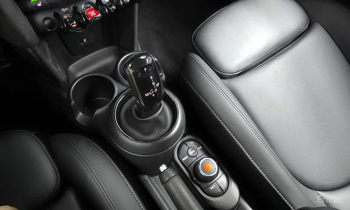 Фото 9 - Mini Cooper