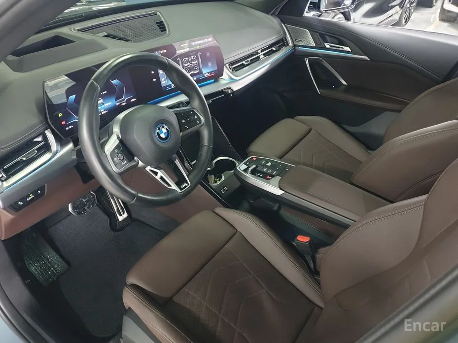 Фото 10 - BMW iX1