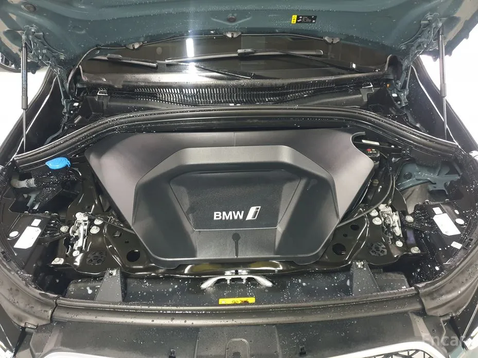 Фото 6 - BMW iX1