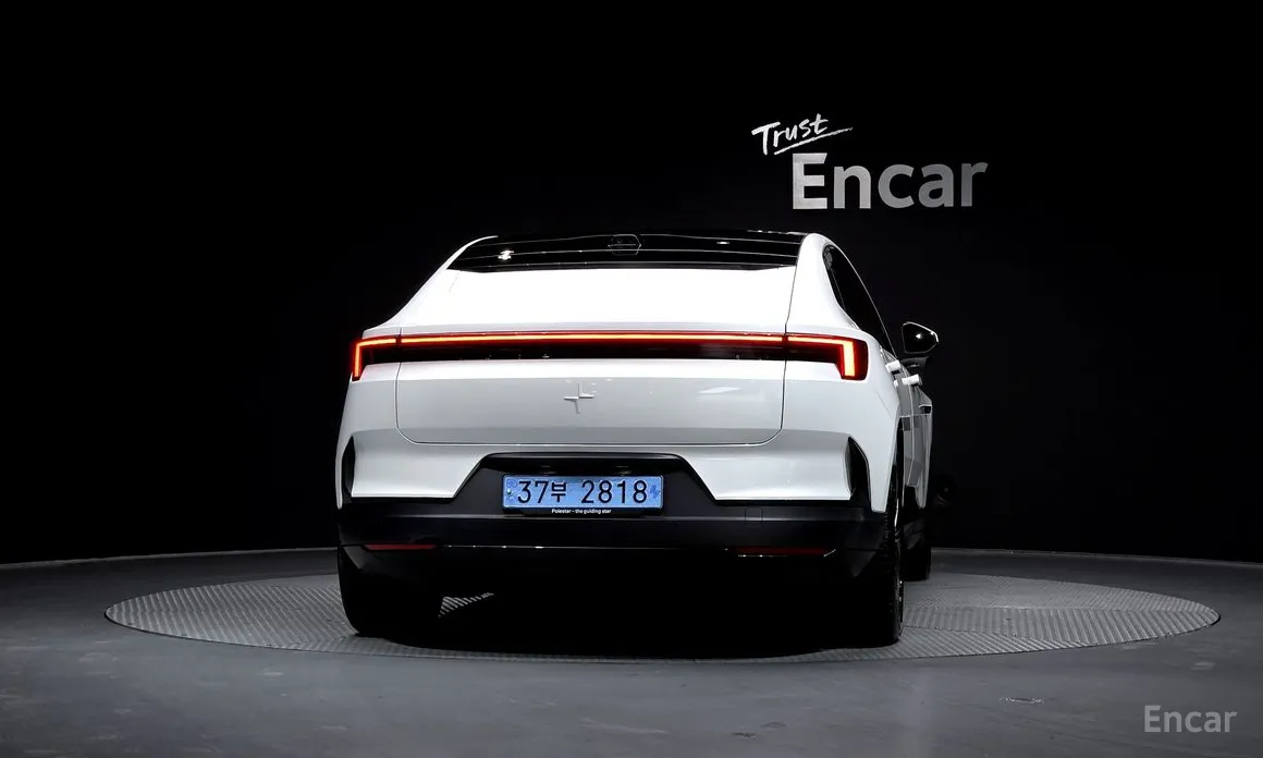 Фото 4 - Polestar 4