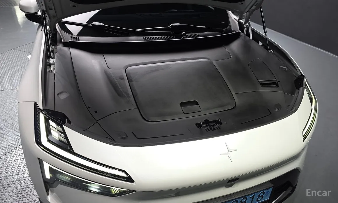 Фото 6 - Polestar 4