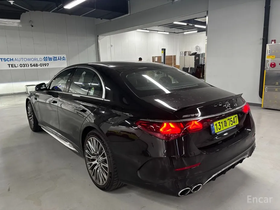 Фото 5 - Mercedes-Benz E-Class