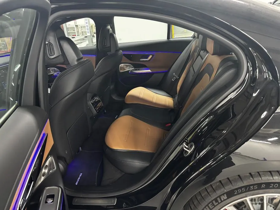 Фото 9 - Mercedes-Benz E-Class