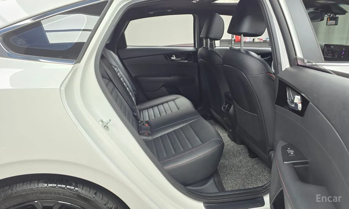 Фото 12 - Kia K3