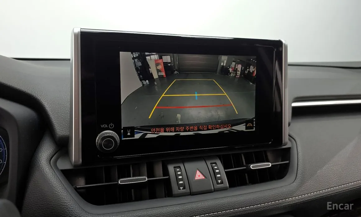 Photo 15 - Toyota RAV4