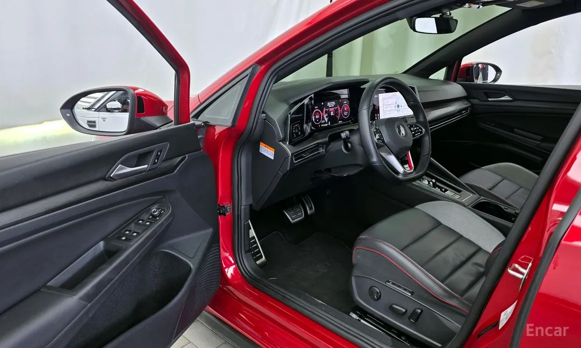 Фото 10 - Volkswagen Golf