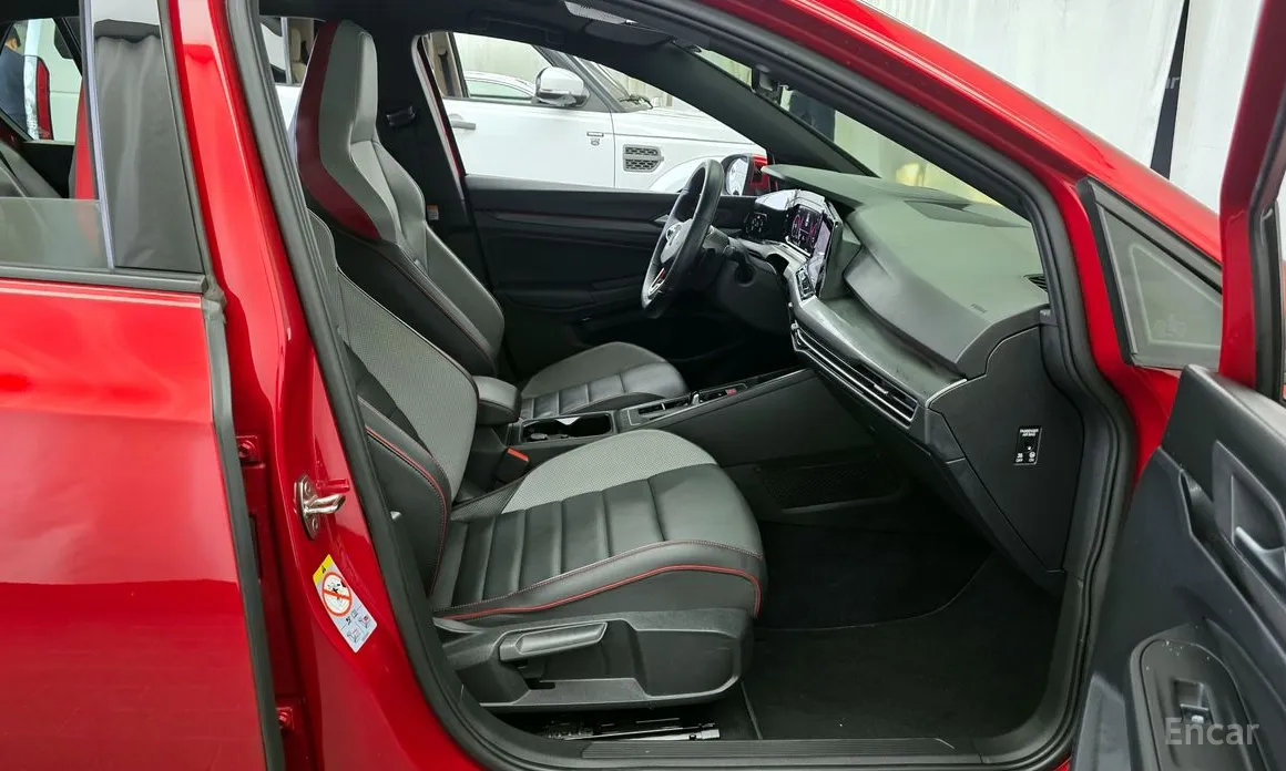 Фото 11 - Volkswagen Golf