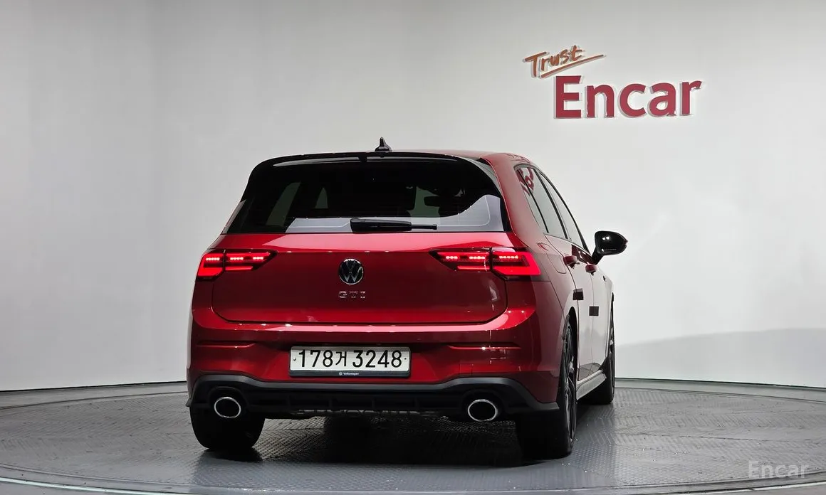 Фото 4 - Volkswagen Golf