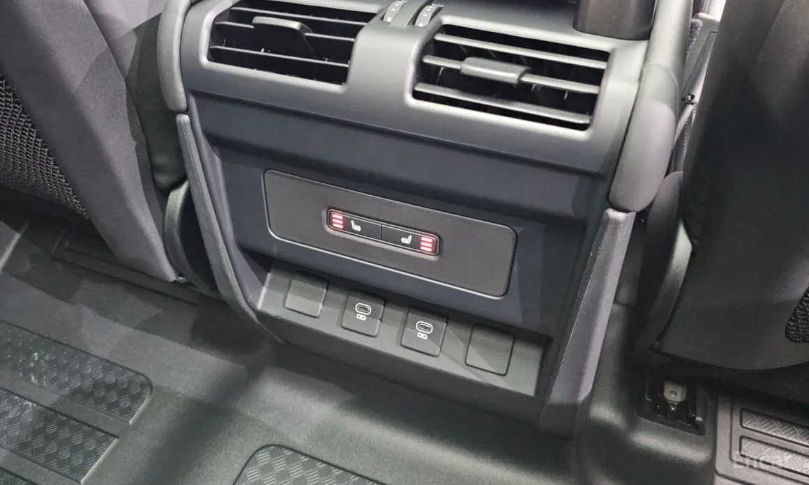 Фото 17 - Land Rover Defender