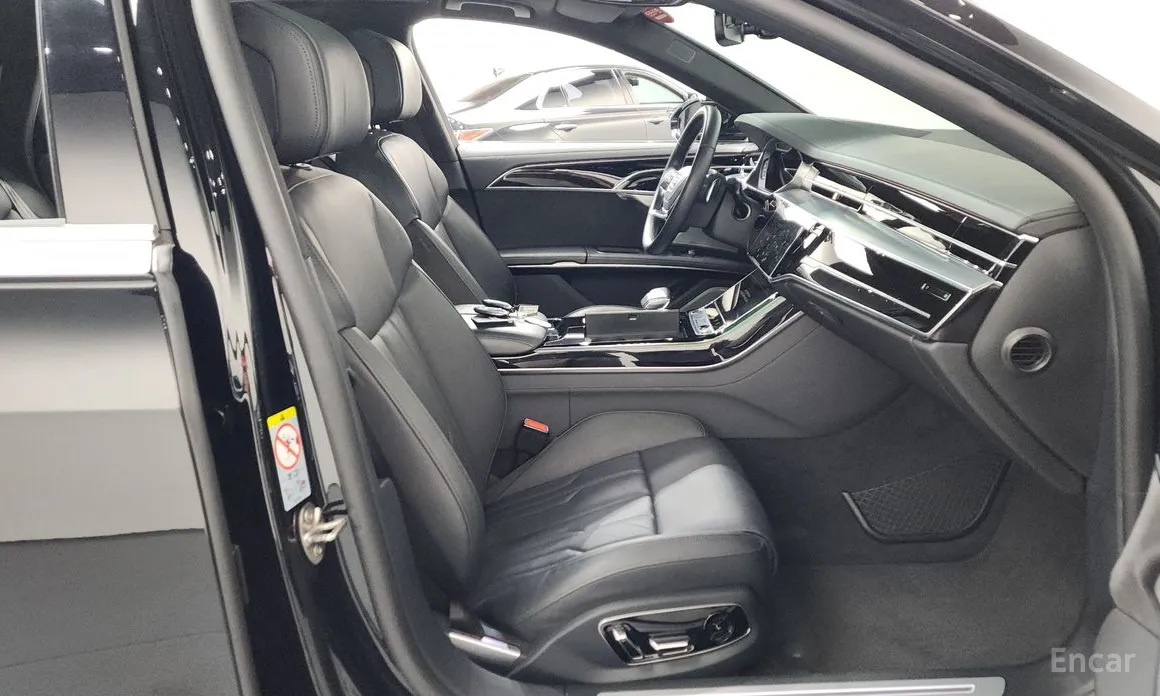 Фото 11 - Audi A8