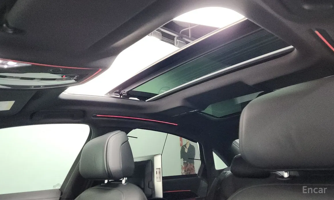 Фото 19 - Audi A8