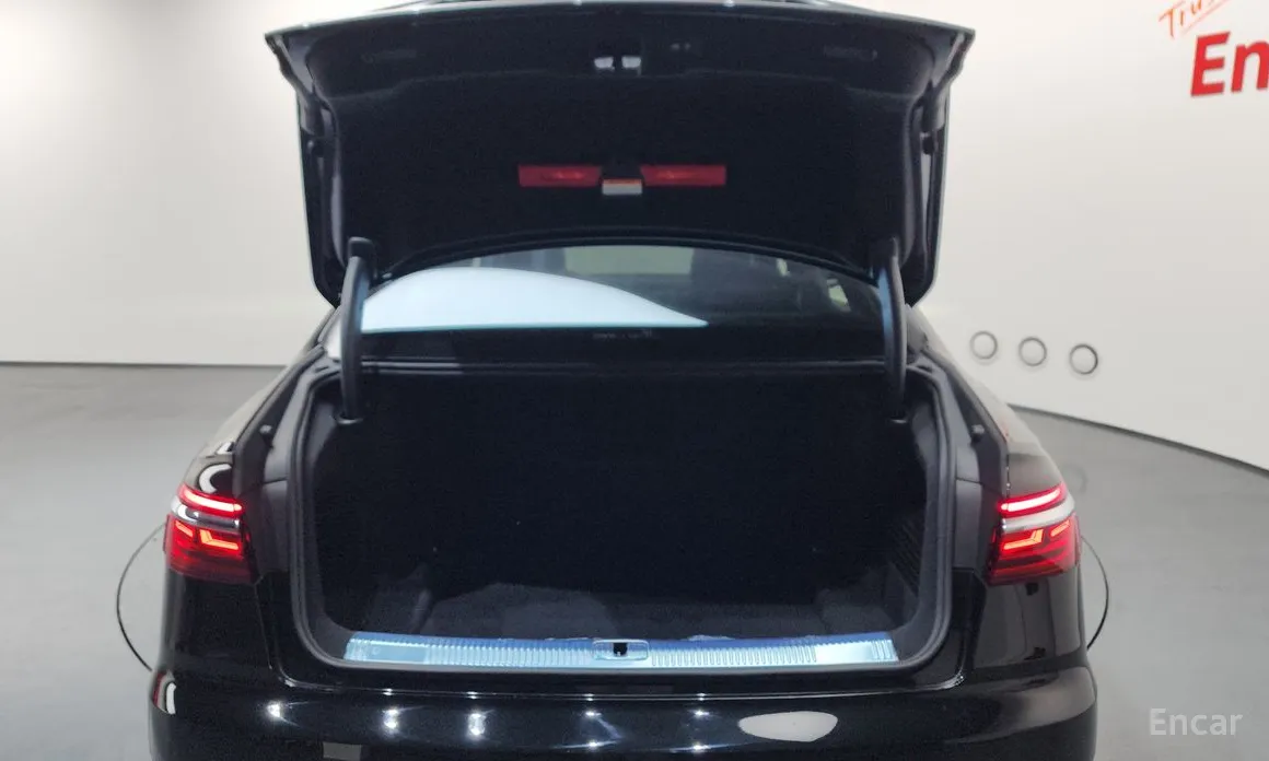 Фото 20 - Audi A8