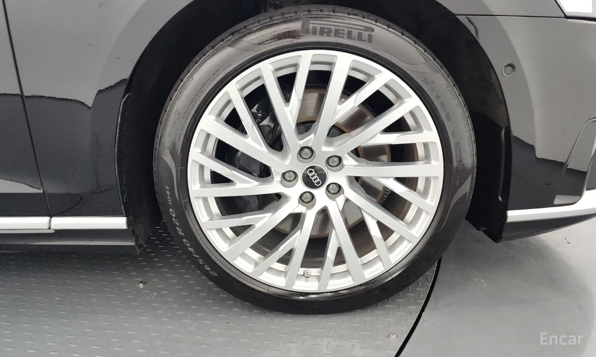 Фото 5 - Audi A8