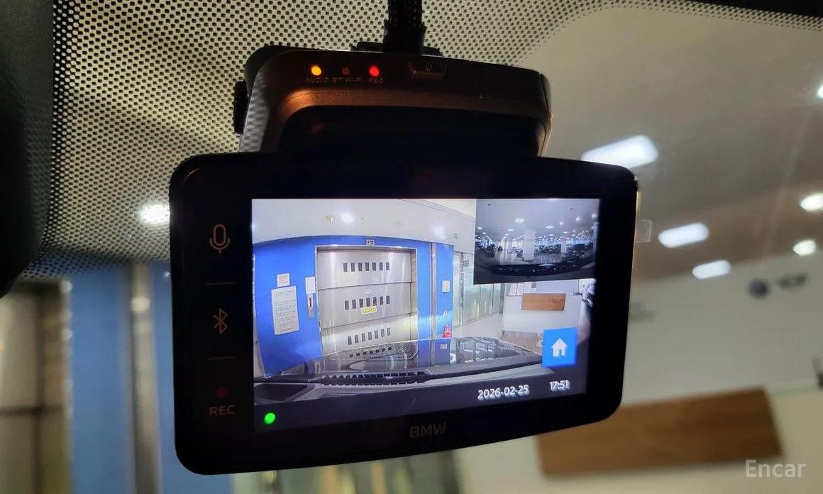 Фото 17 - BMW i4