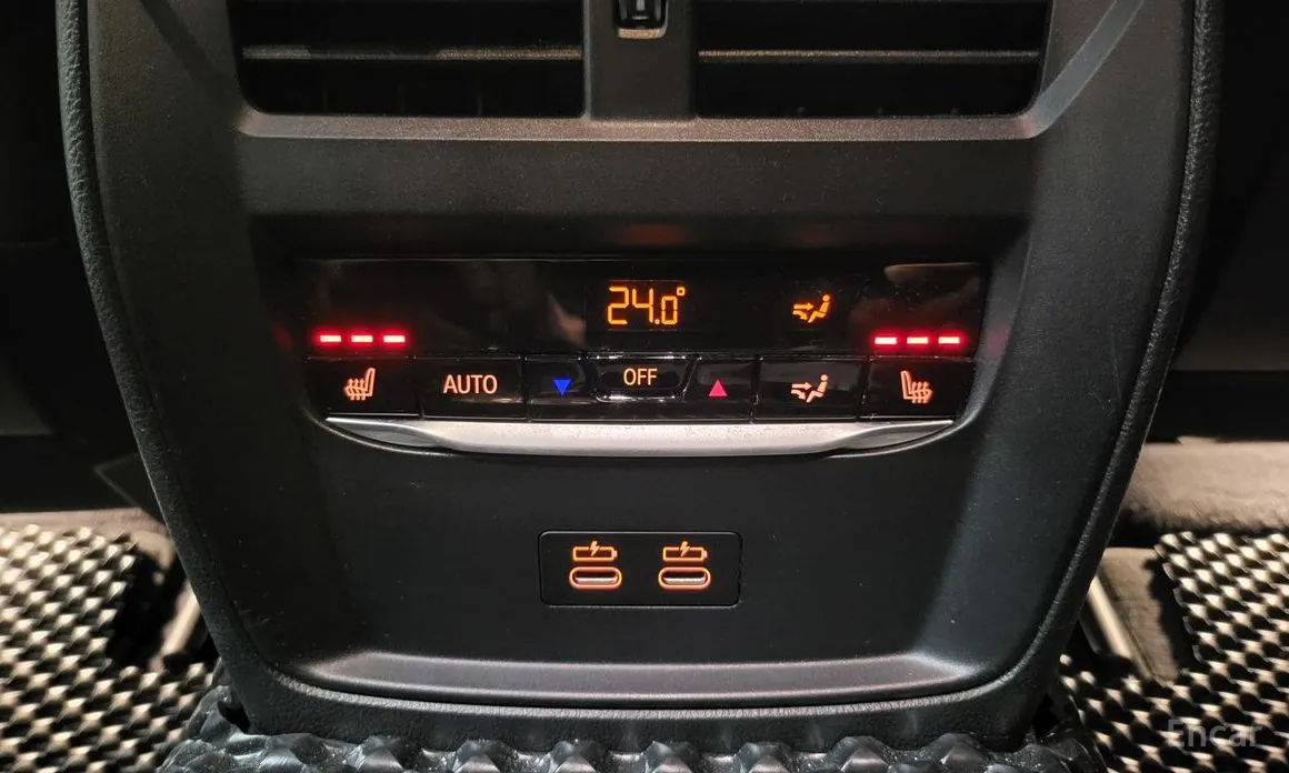 Фото 18 - BMW i4