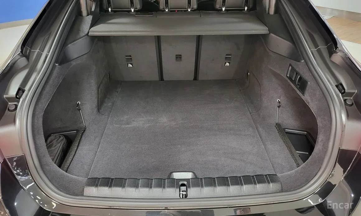 Фото 19 - BMW i4