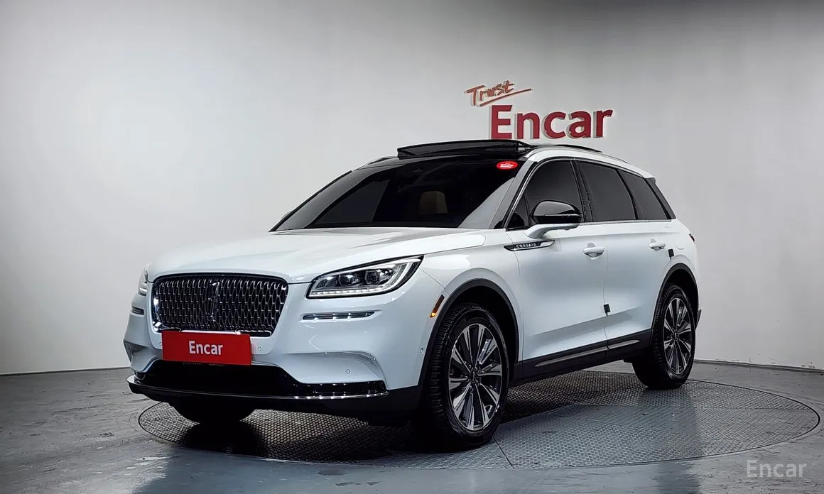 Фото 1 - Lincoln Corsair