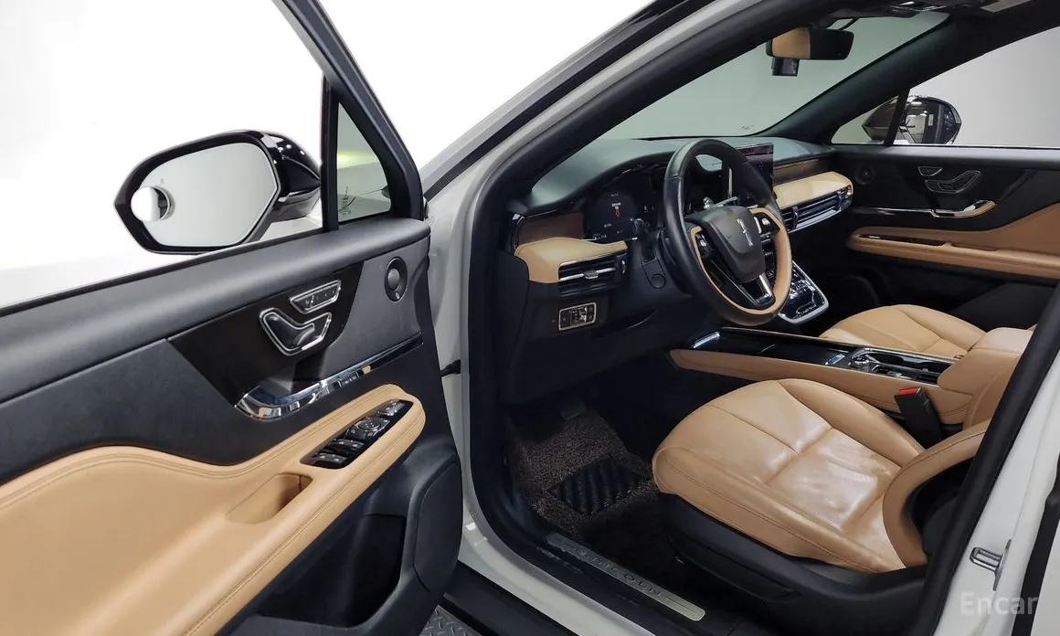 Фото 10 - Lincoln Corsair