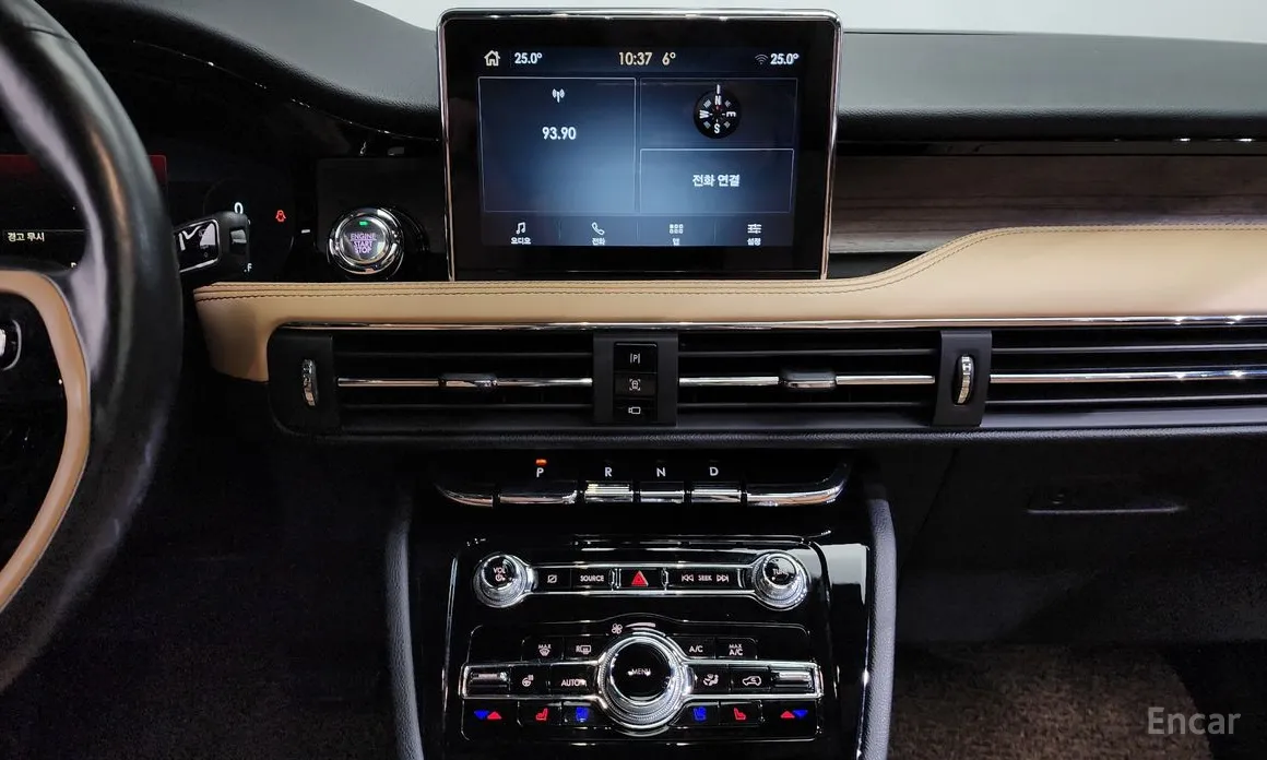 Фото 14 - Lincoln Corsair