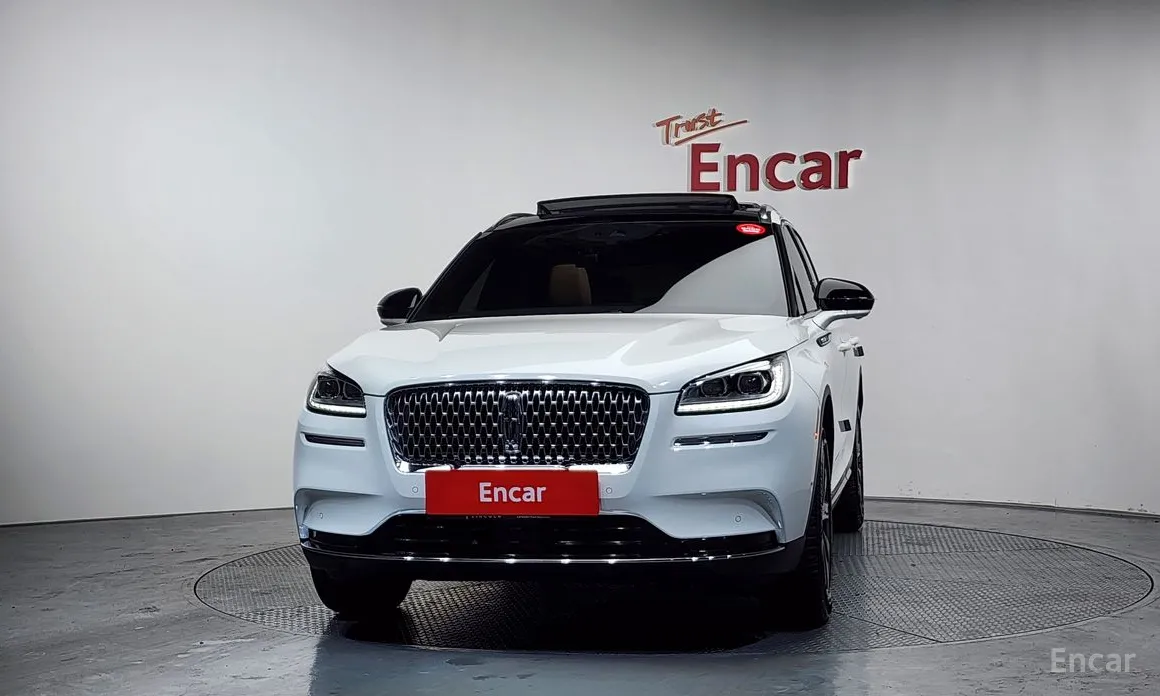 Фото 3 - Lincoln Corsair