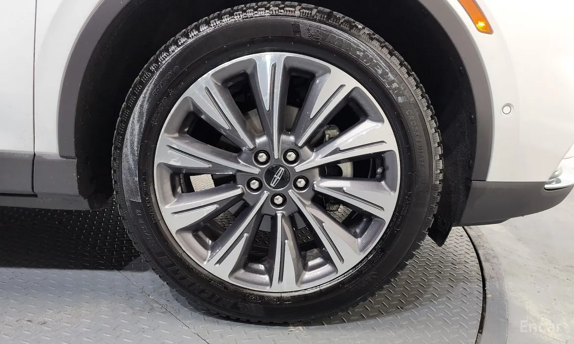 Фото 5 - Lincoln Corsair