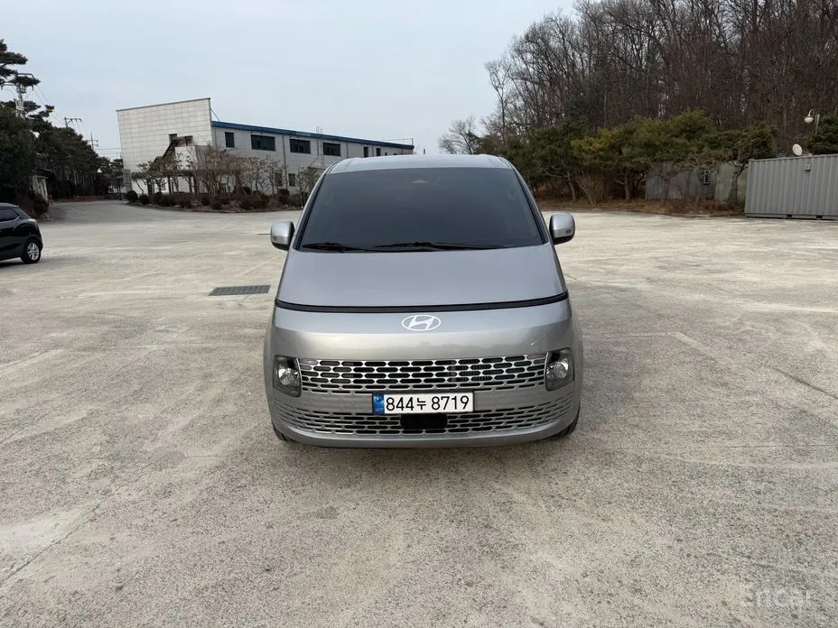 Фото 3 - Hyundai Staria