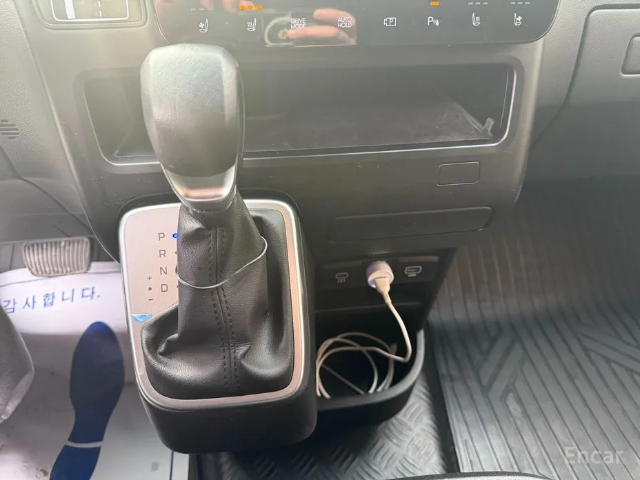 Фото 8 - Hyundai Staria