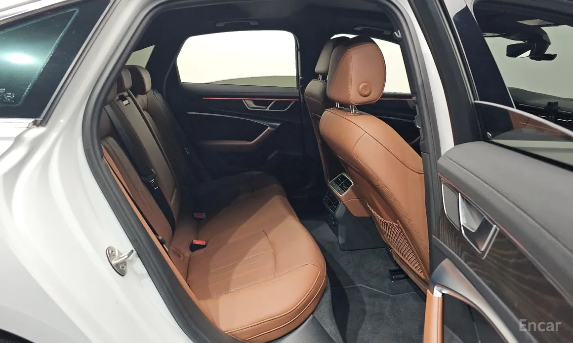 Фото 12 - Audi A6