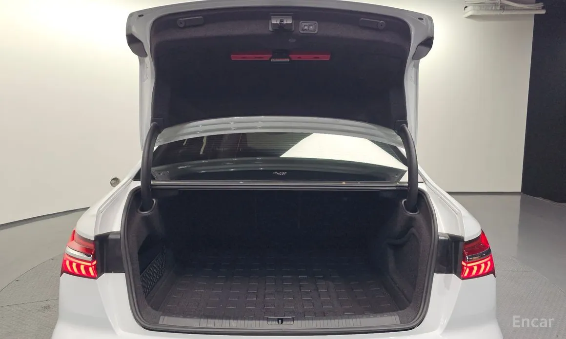 Фото 20 - Audi A6