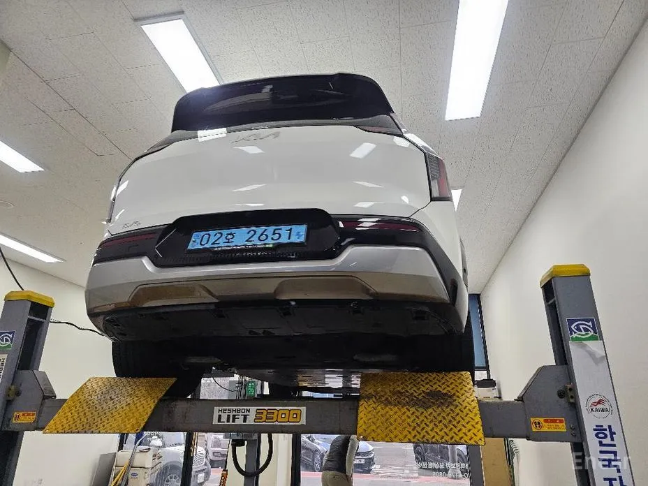 Фото 2 - Kia EV9