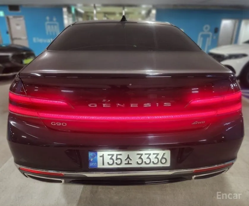 Фото 2 - Genesis G90