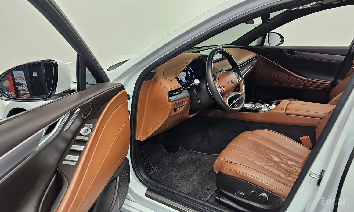 Фото 10 - Genesis G80