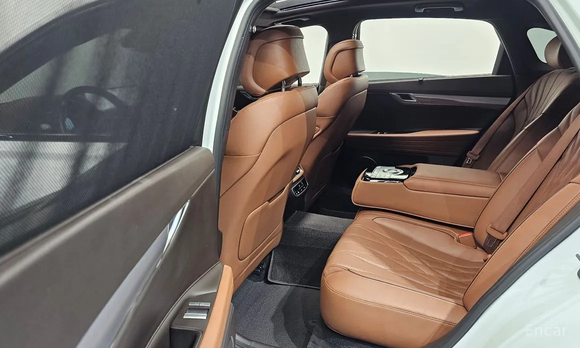 Фото 11 - Genesis G80