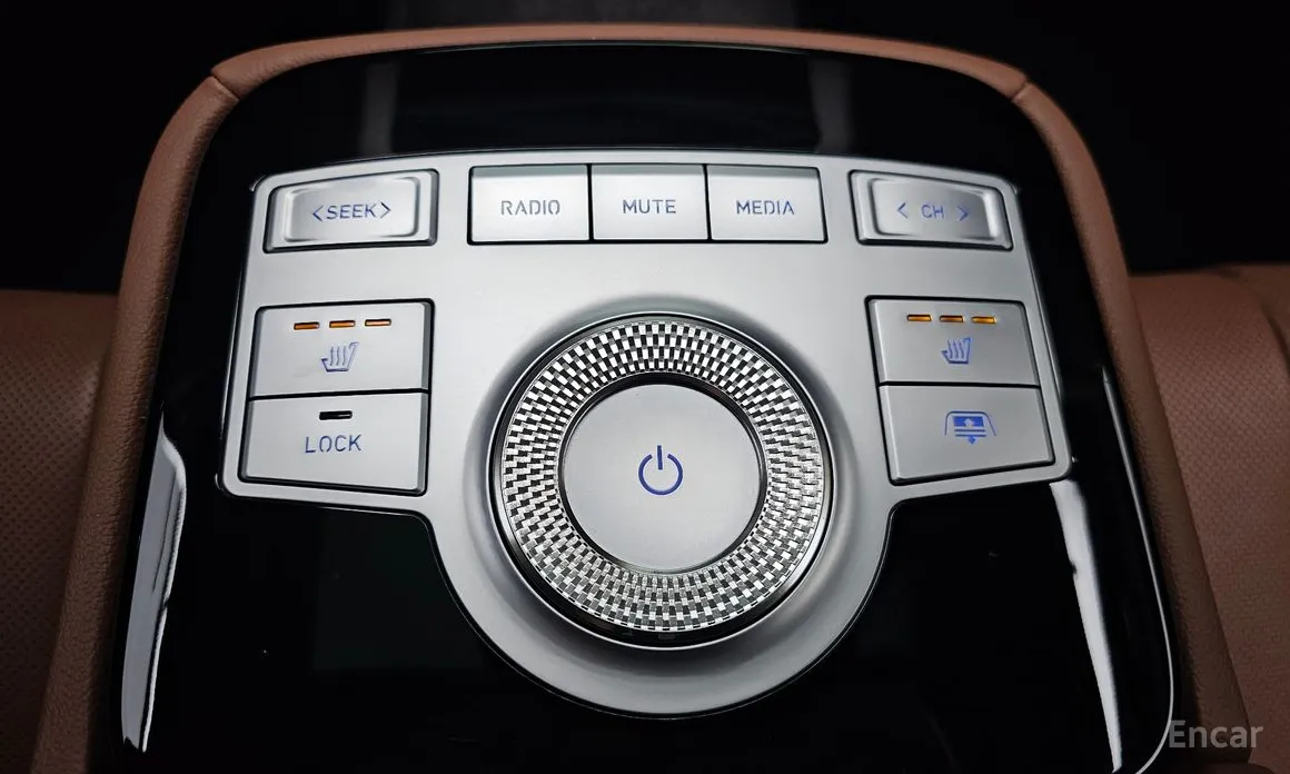 Фото 18 - Genesis G80