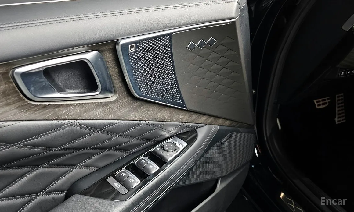 Фото 13 - Kia K8