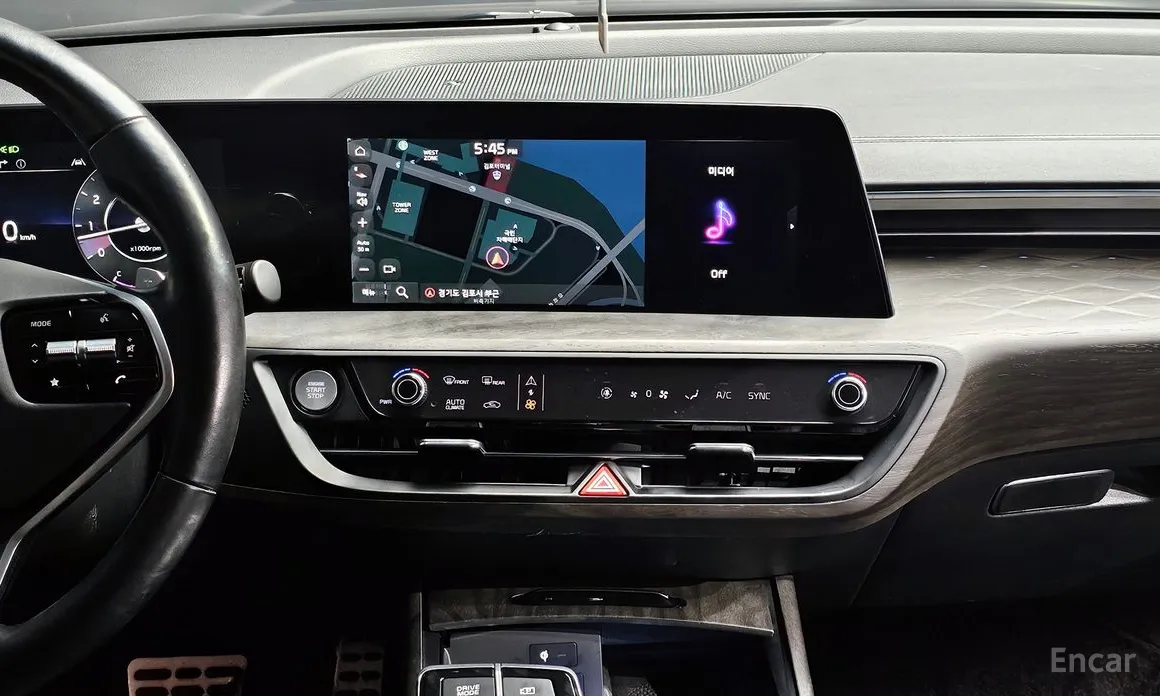 Фото 16 - Kia K8