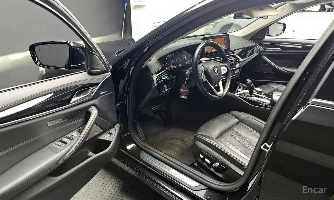 Photo 10 - BMW 5 Series